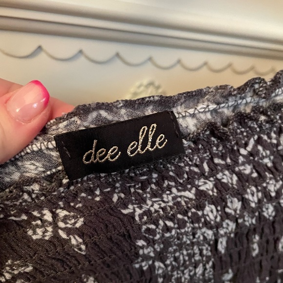 Brown and white flowy top - Picture 2 of 2